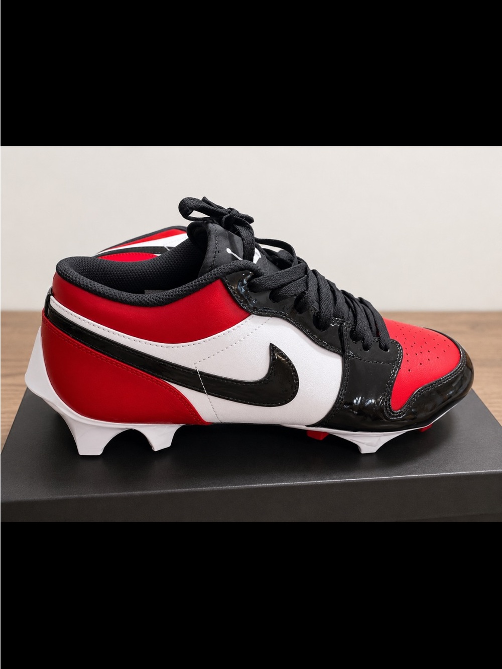 Nike Jordan Men's Red/White/Black Low-Cut Athletic Cleats